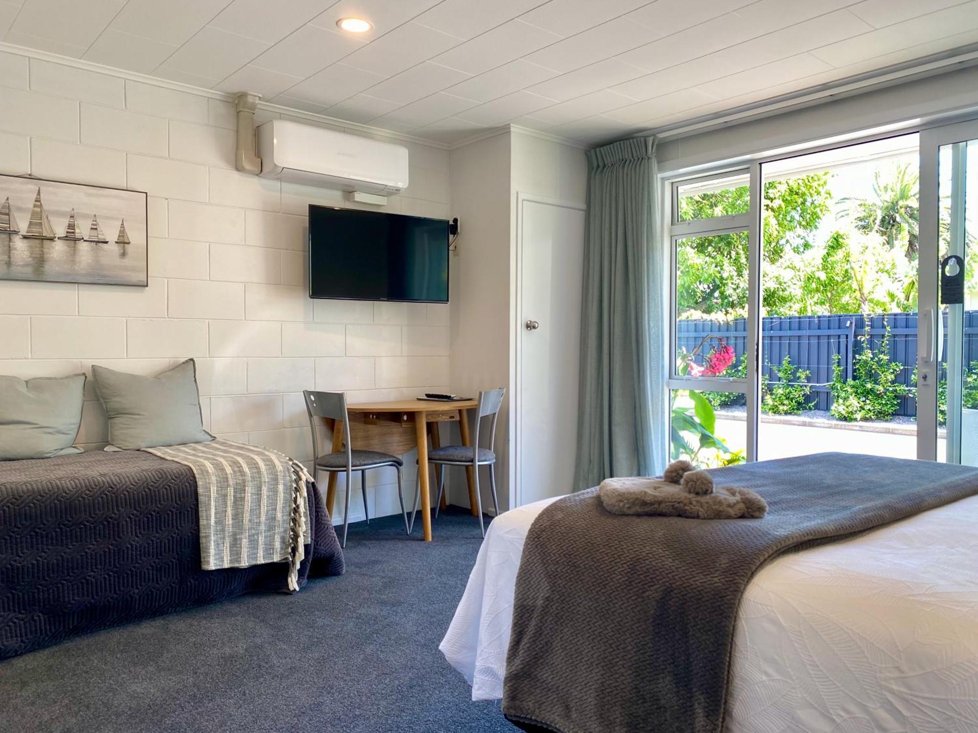 Oceans 88 Whitianga Coastal Suites Exteriör bild